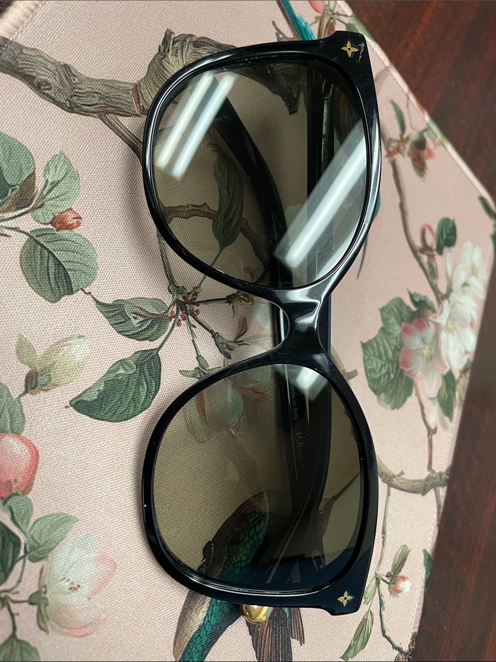 Louis Vuitton Black Polarized Gradient Lens Women's Sunglasses (Z1657W) - Picture 14 of 14